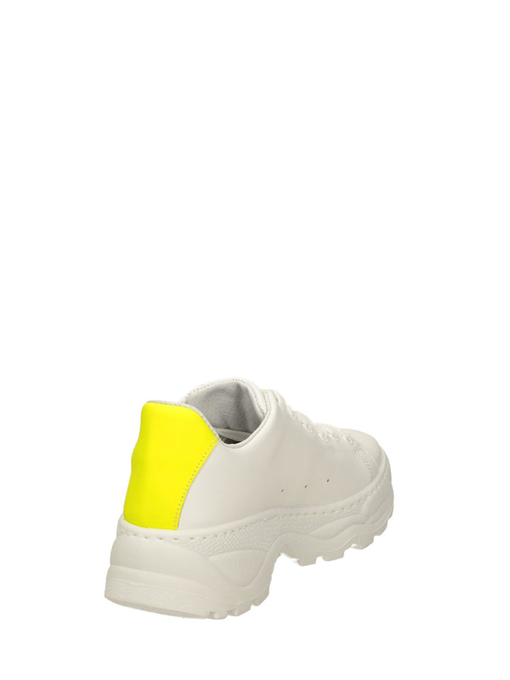 2STAR 2SB1679 - Lalilina 