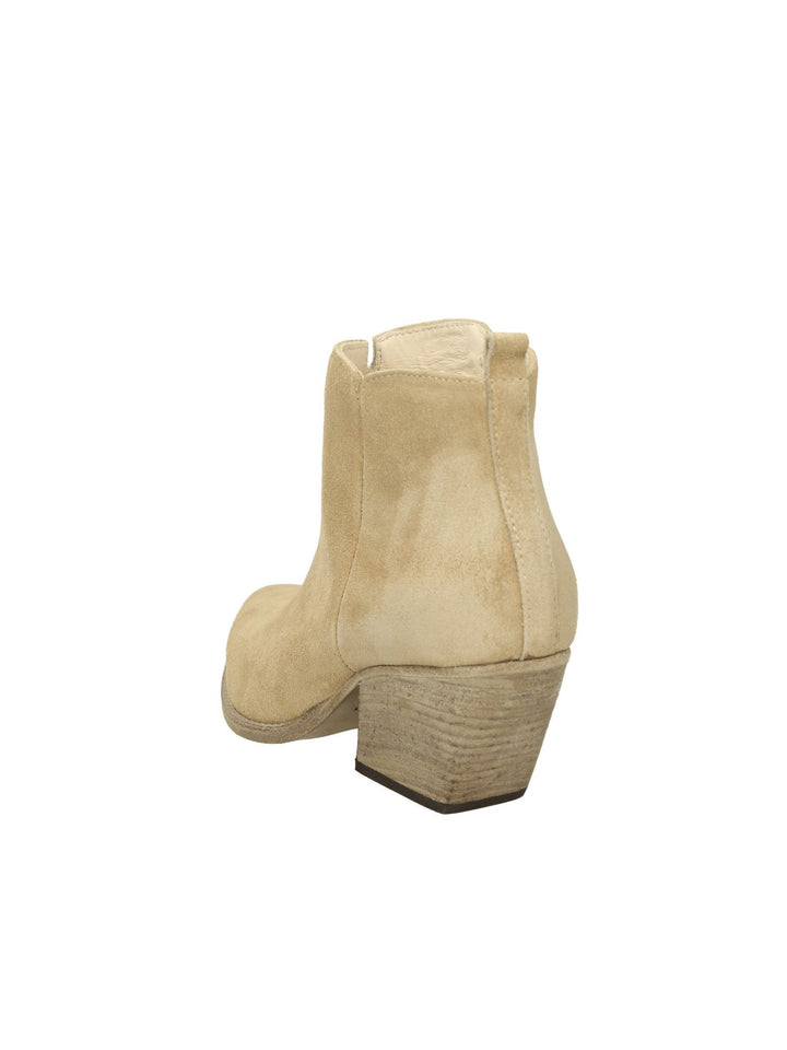 Lalilina 246 - Lalilina 