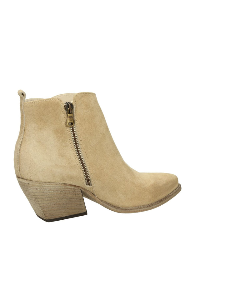 Lalilina 246 - Lalilina 