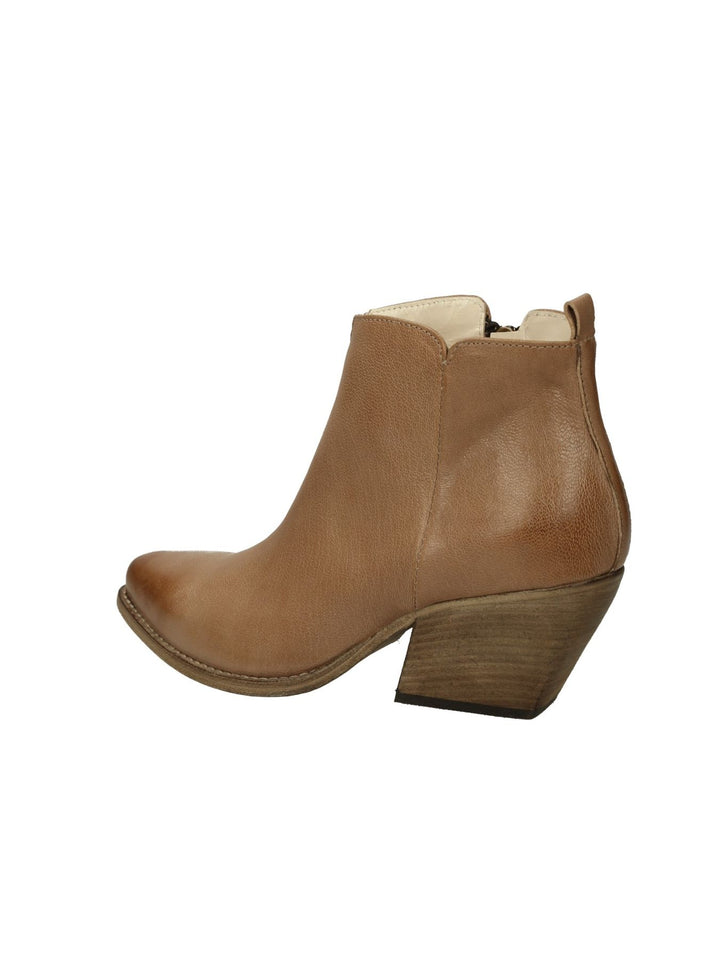 Lalilina 246 - Lalilina 