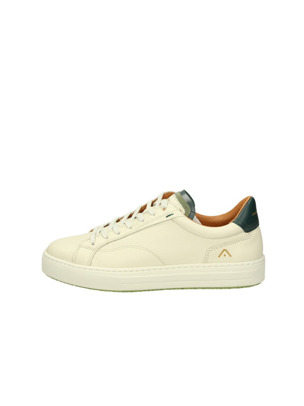 AMBITIOUS Sneakers